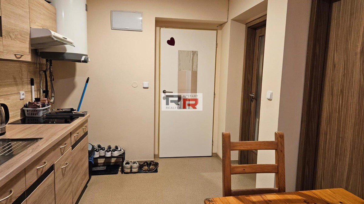 Photo 3/8