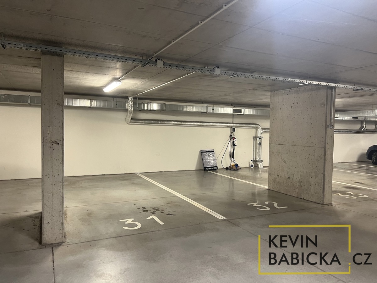 Garage for rent · 13 m²