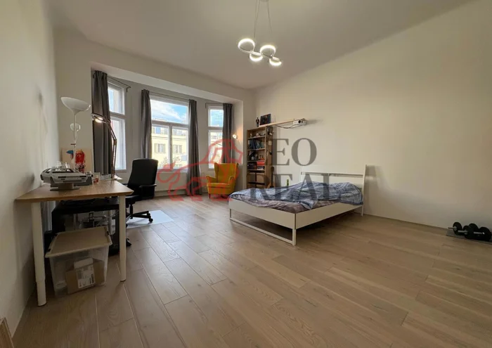 Pronájem bytu · 1+kk · 43 m²