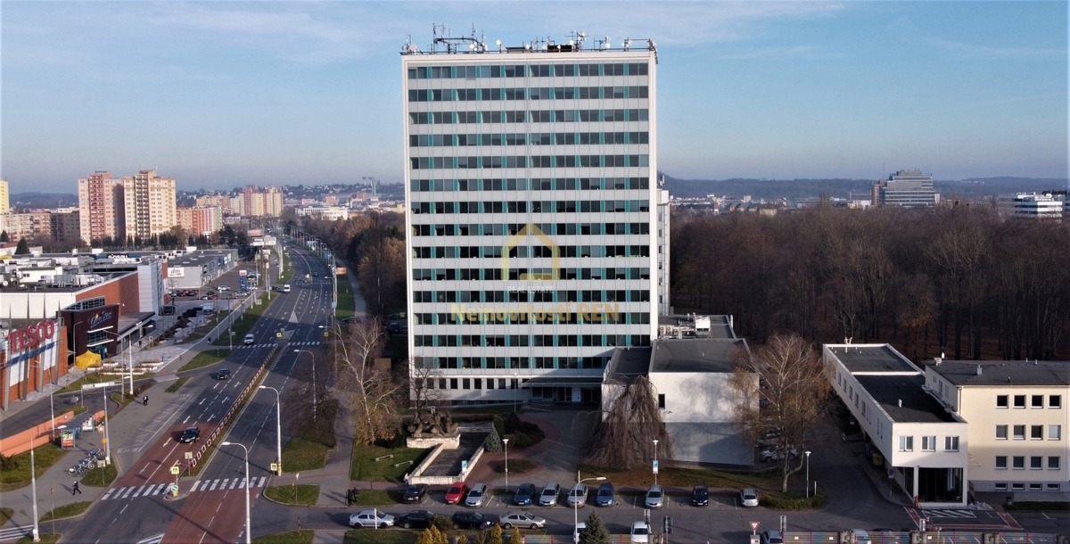 Аренда коммерческой недвижимости · Офис · 275 m²