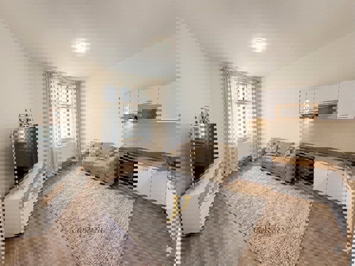 Pronájem bytu · 2+kk · 78 m²