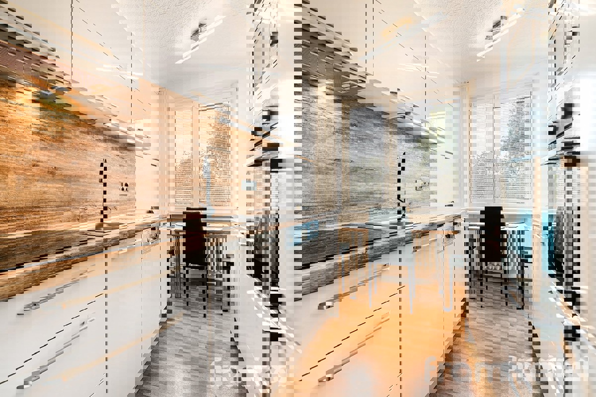 Pronájem bytu · 3+1 · 74 m²