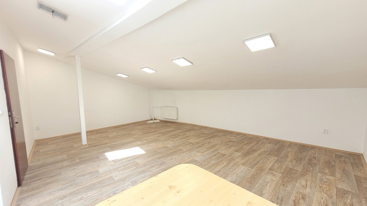 Fotografie 2 - Pronájem komerční nemovitosti · Kancelář · 27 m²