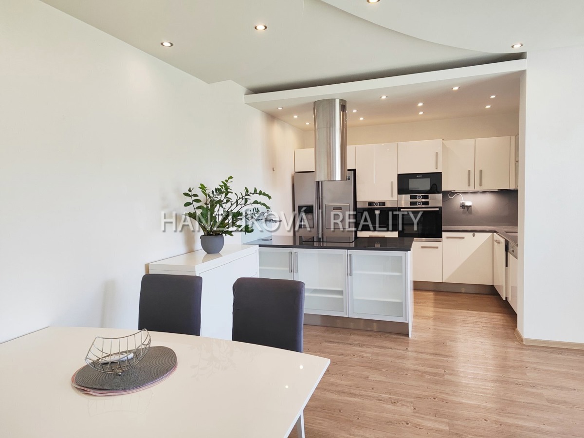 Pronájem bytu · 2+kk · 75 m²