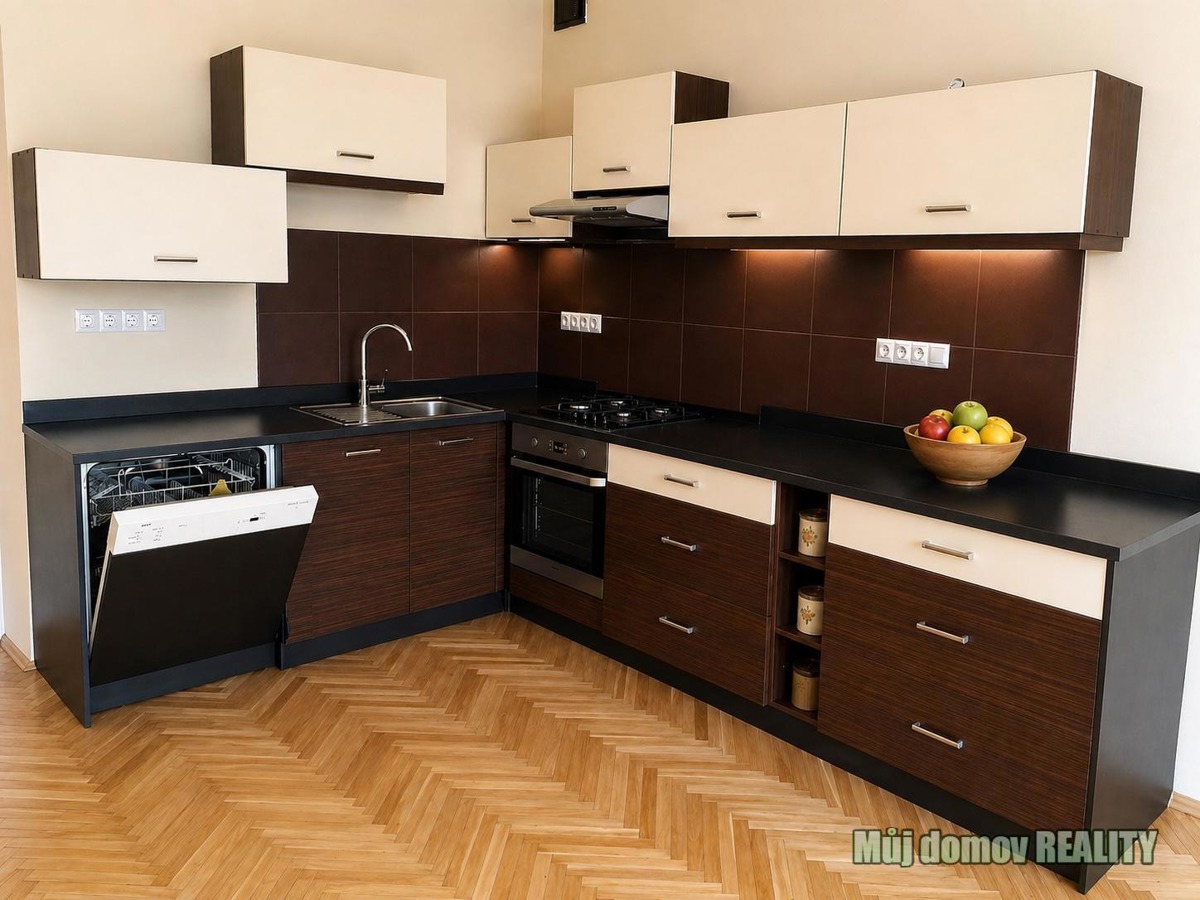 Аренда квартиры · 4+kk · 92 m²