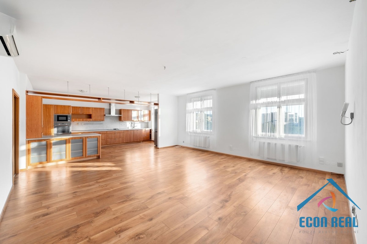 Аренда квартиры · 4+kk · 128 m²