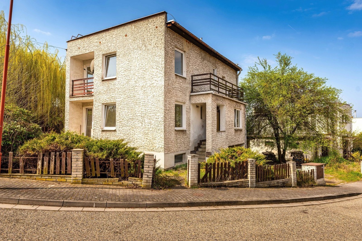 Fotografie 1 - Prodej domu · Rodinný · 200 m² · 5 pokojů