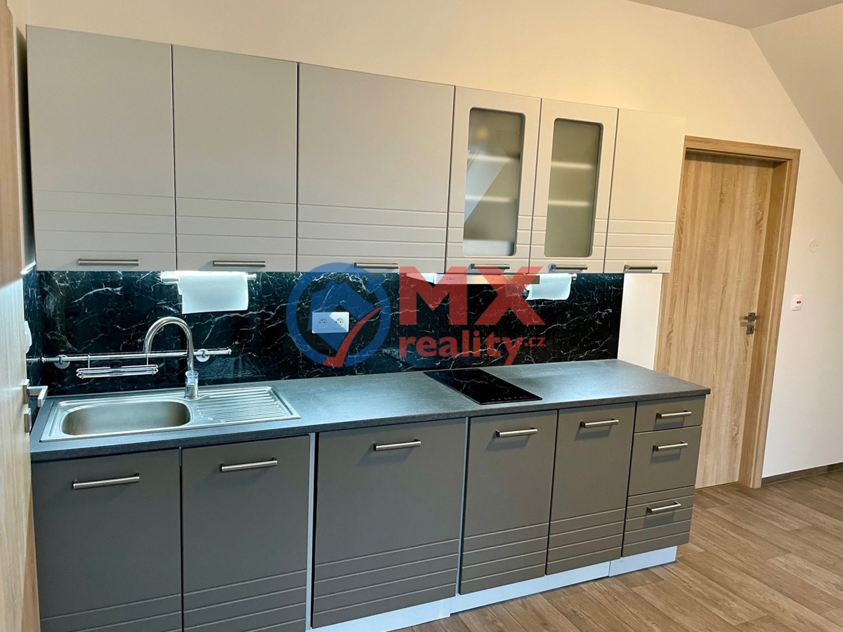 Pronájem bytu · 2+kk · 38 m²