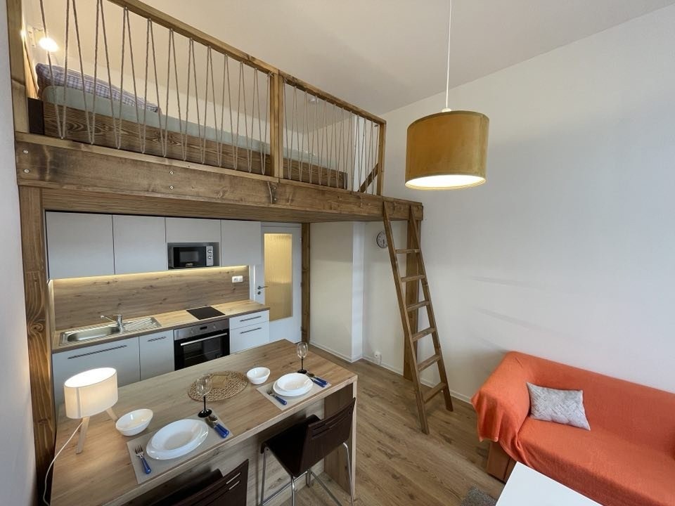 Pronájem bytu · 1+kk · 27 m²