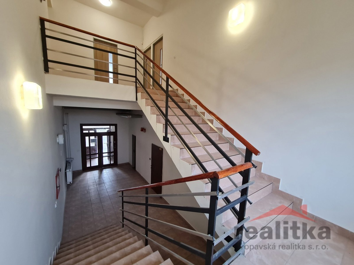 Fotografie 3 - Pronájem komerční nemovitosti · Kancelář · 166 m²