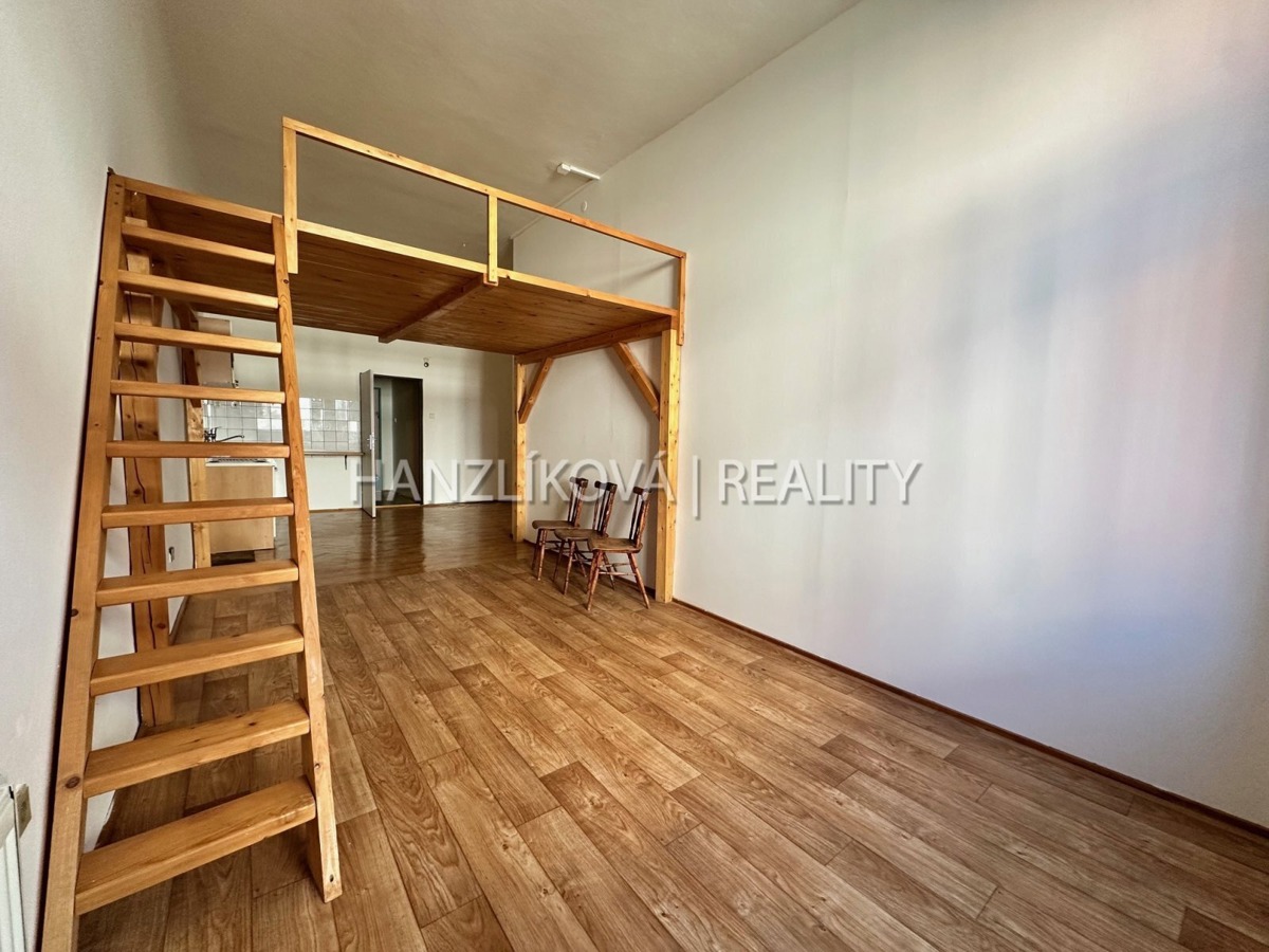 Pronájem bytu · 2+kk · 51 m²