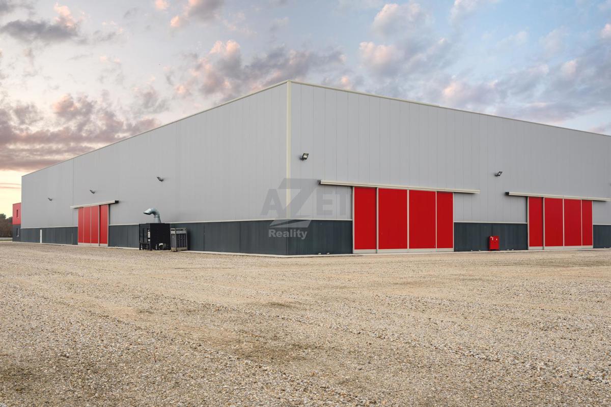 Commercial property for rent · 2 000 m²