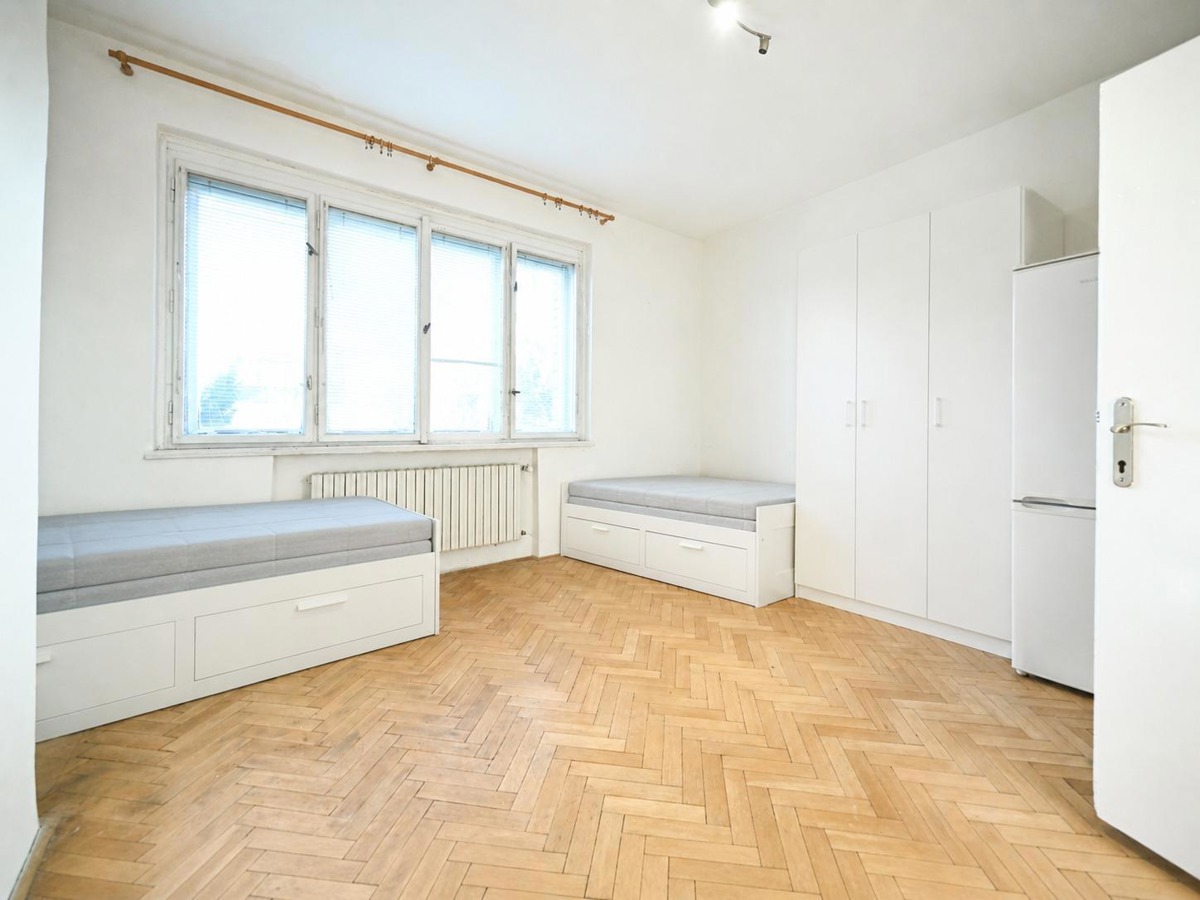 Room for rent · 100 m²
