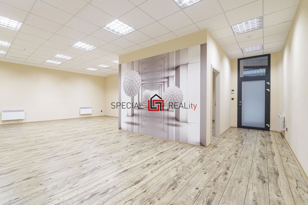 Bất động sản thương mại đang được rao bán · Phòng khám bác sĩ · 121 m²