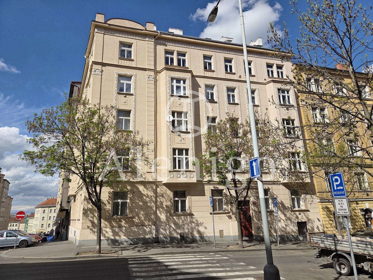 Commercial property for sale · Warehouse · 5 m²