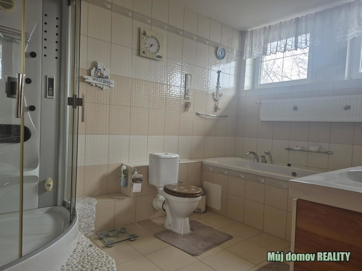 Pronájem domu · Rodinný · 280 m²