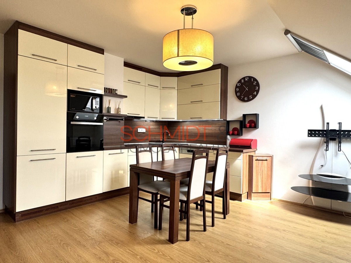 Căn hộ cho thuê · 2+kk · 52 m²