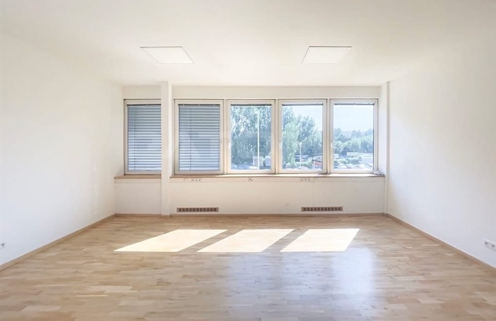 Fotografie 4 - Pronájem komerční nemovitosti · Kancelář · 42 m²