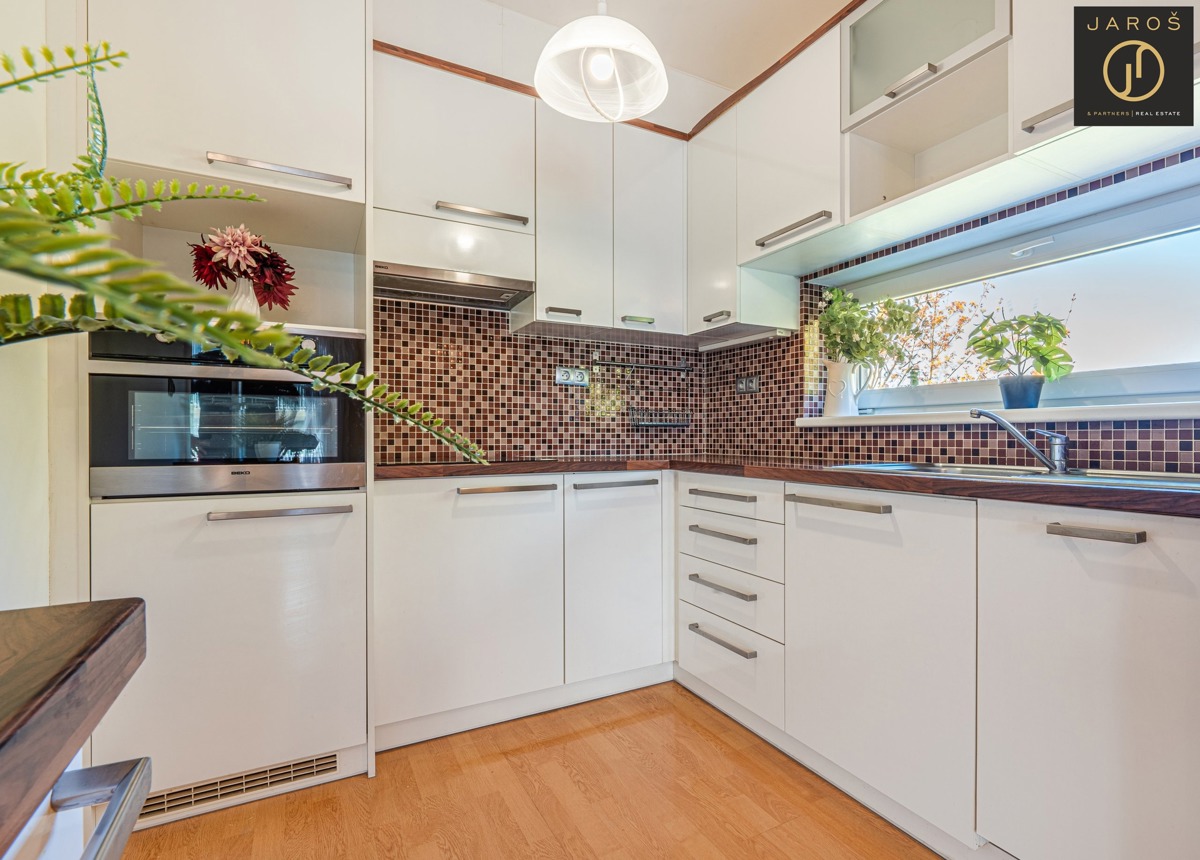 Căn hộ bán · 2+kk · 60 m²