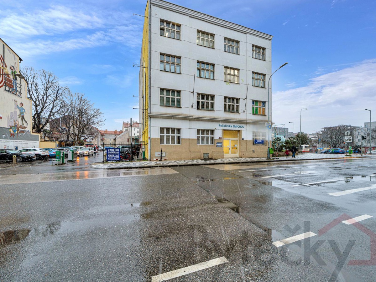 Commercial property for rent · Doctor's office