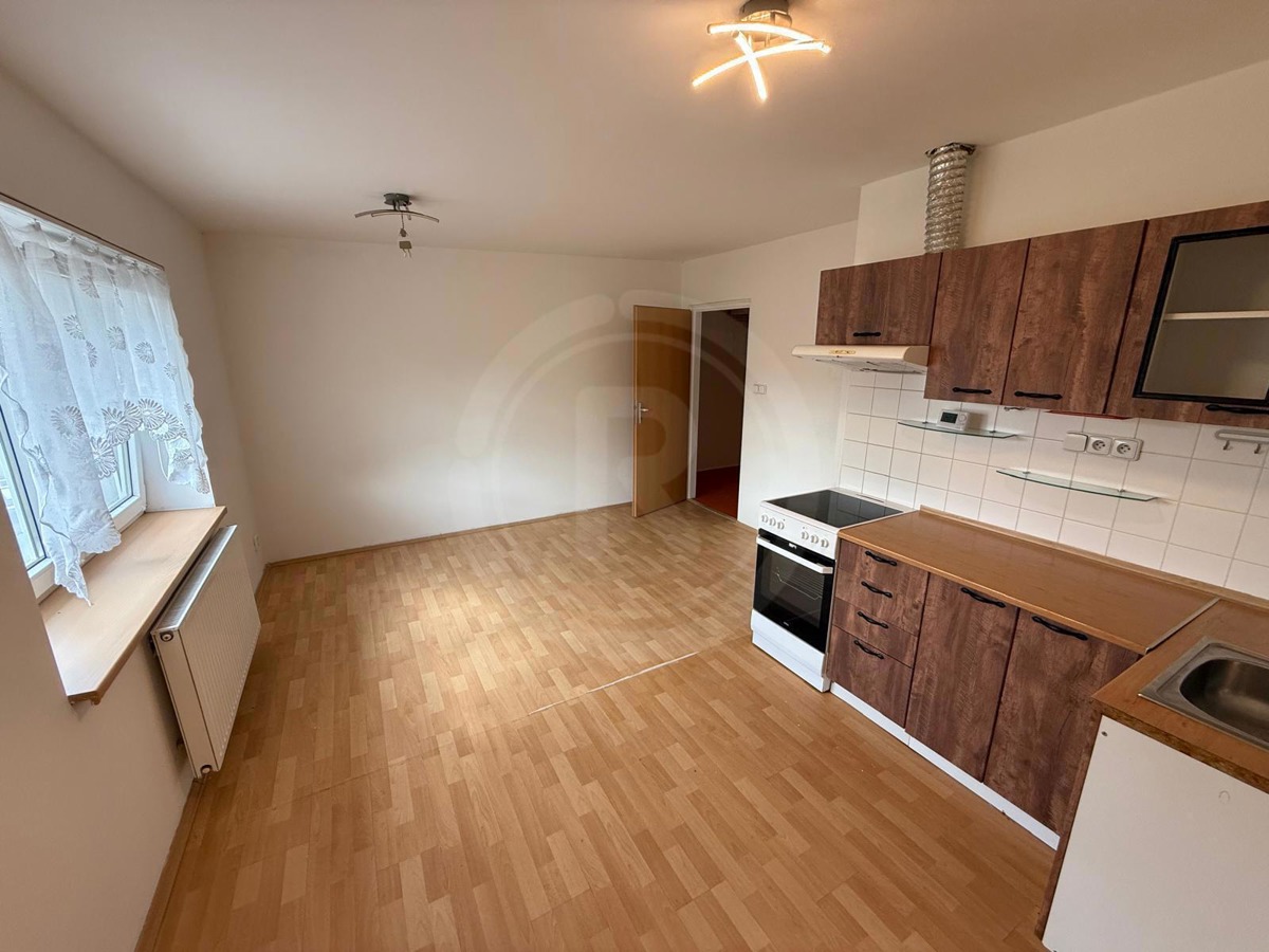 Продаж квартири · 2+kk · 37 m²