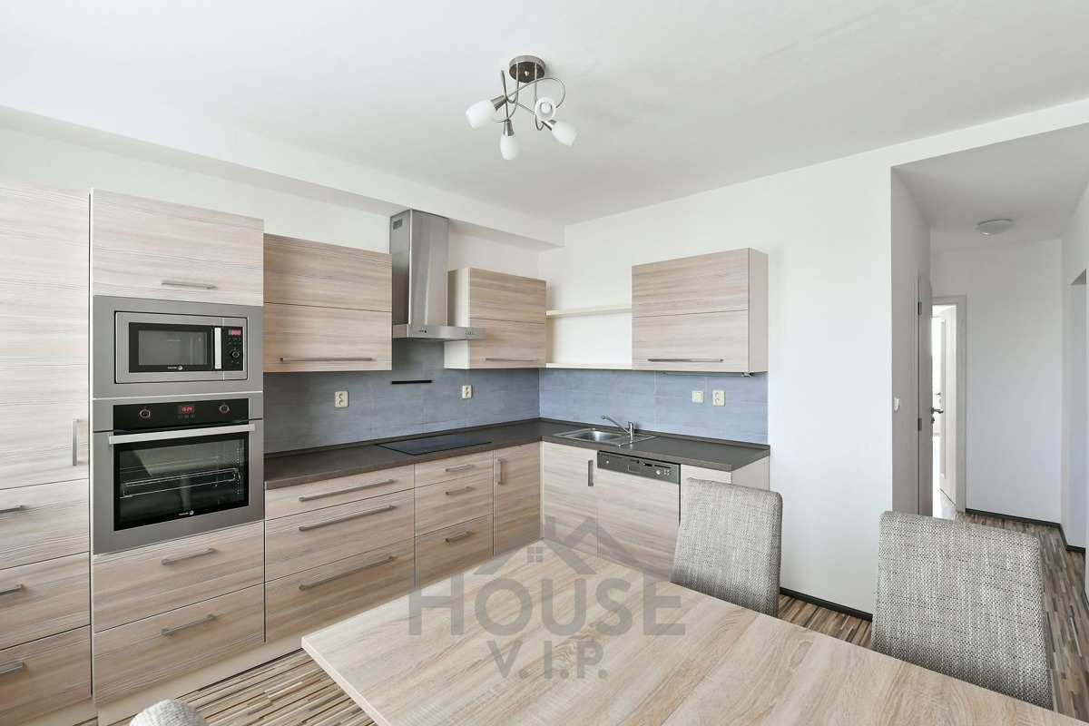 Căn hộ bán · 3+1 · 77 m²