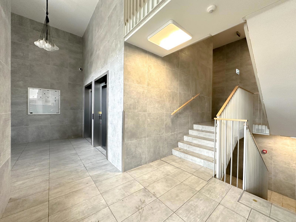 Pronájem bytu · 2+kk · 61 m²