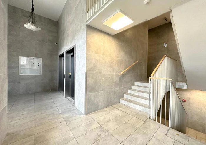 Pronájem bytu · 2+kk · 61 m²