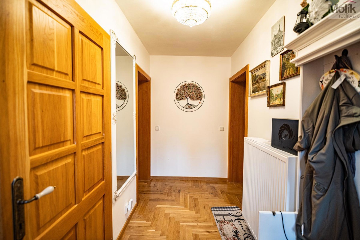 Fotografie 3 - Prodej komerční nemovitosti · Kancelář