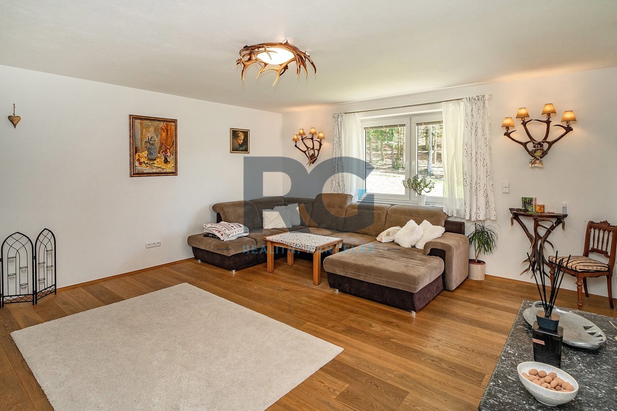 Fotografie 3 - Prodej domu · Rodinný · 491 m² · 5 pokojů