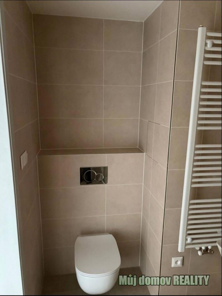 Photo 5/8