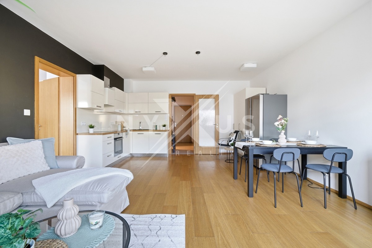 Продаж квартири · 2+kk · 62 m²