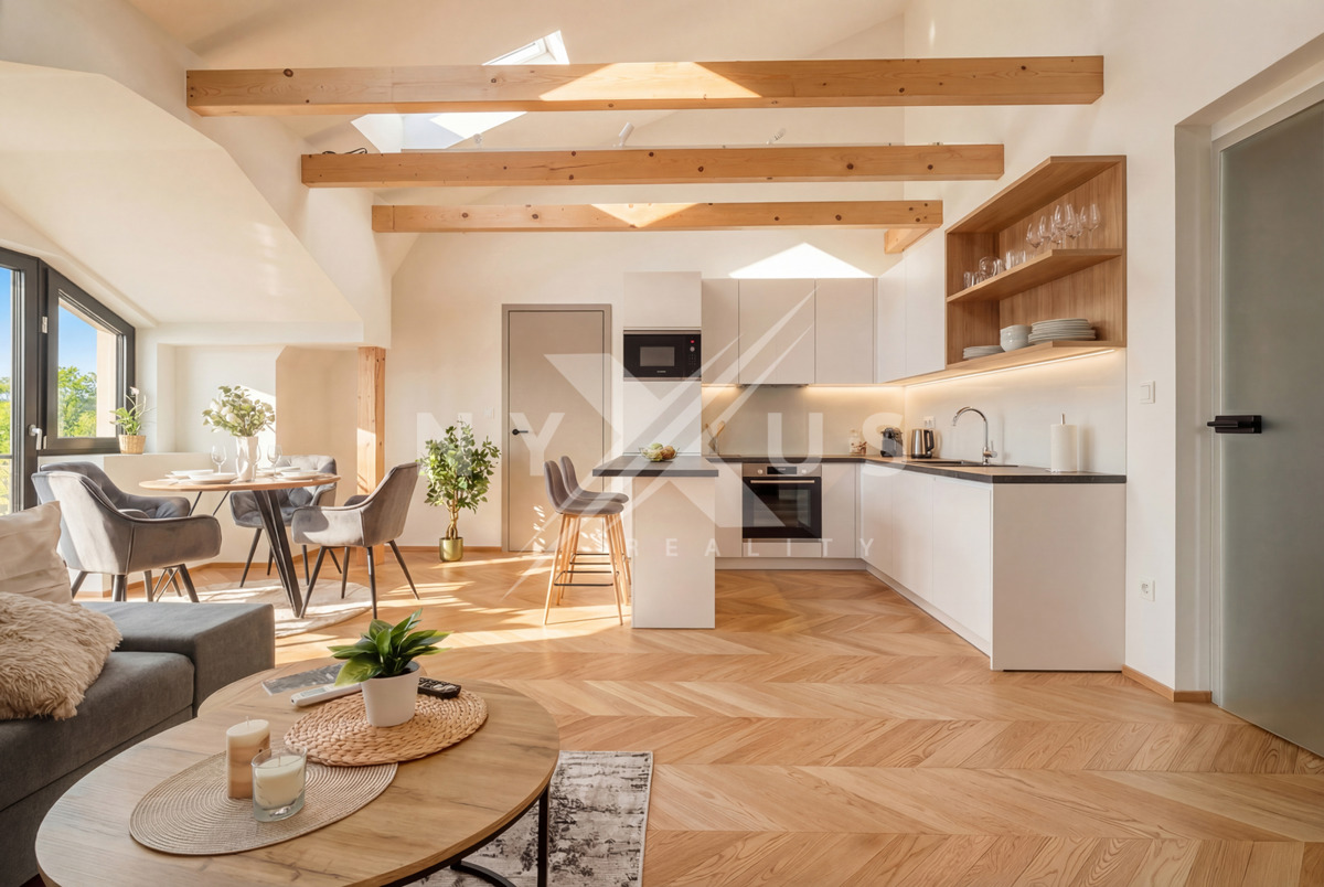 Продаж квартири · 4+kk · 104 m²