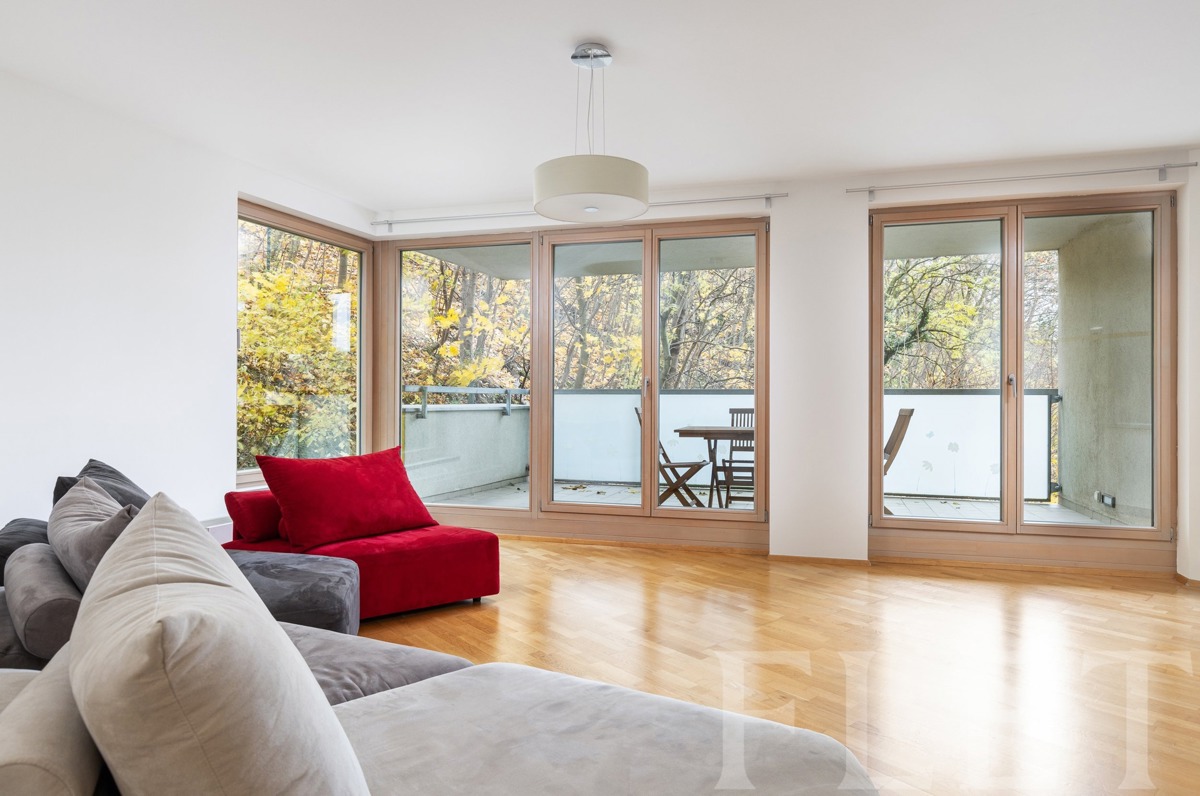 Căn hộ cho thuê · 4+kk · 117 m²