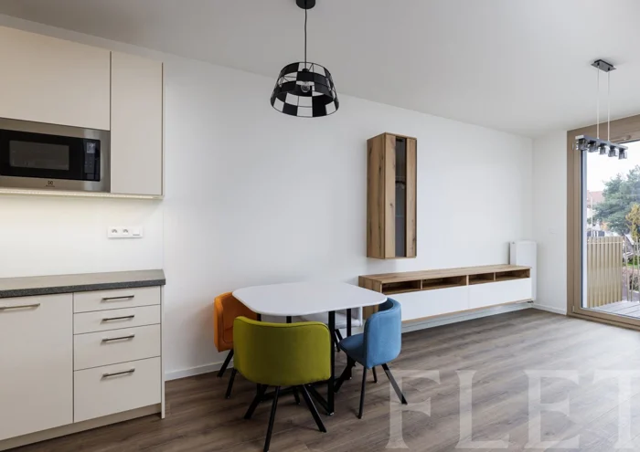 Căn hộ cho thuê · 2+kk · 48 m²