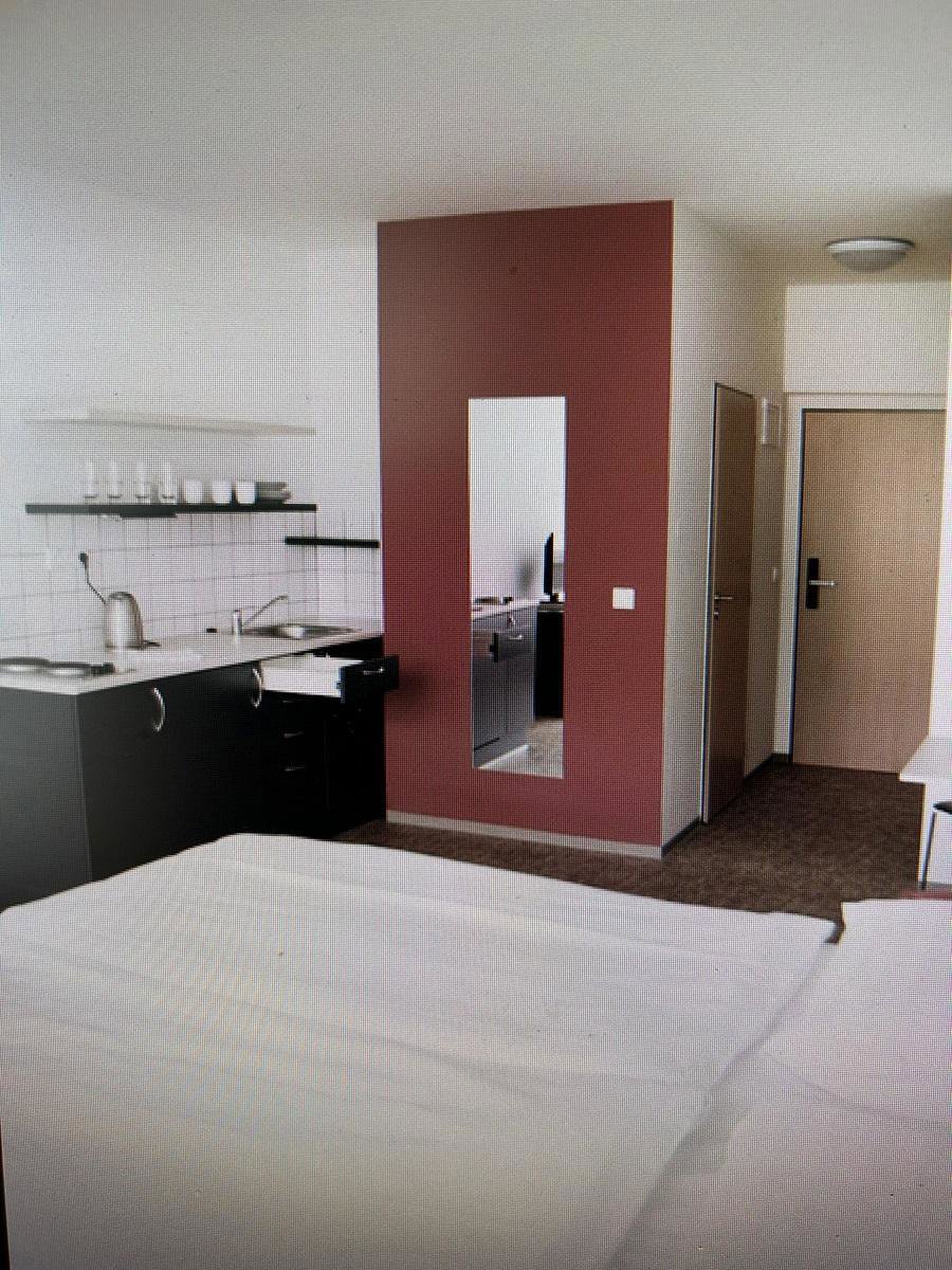 Photo 2/4