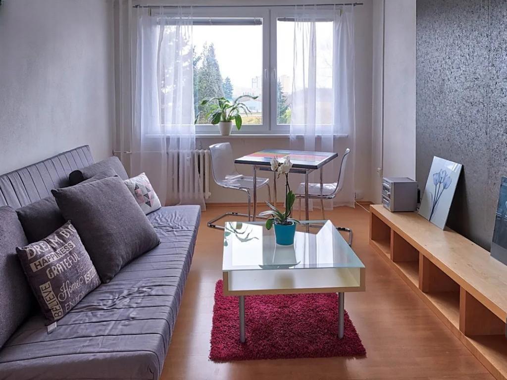 Pronájem bytu · 2+kk · 54 m²