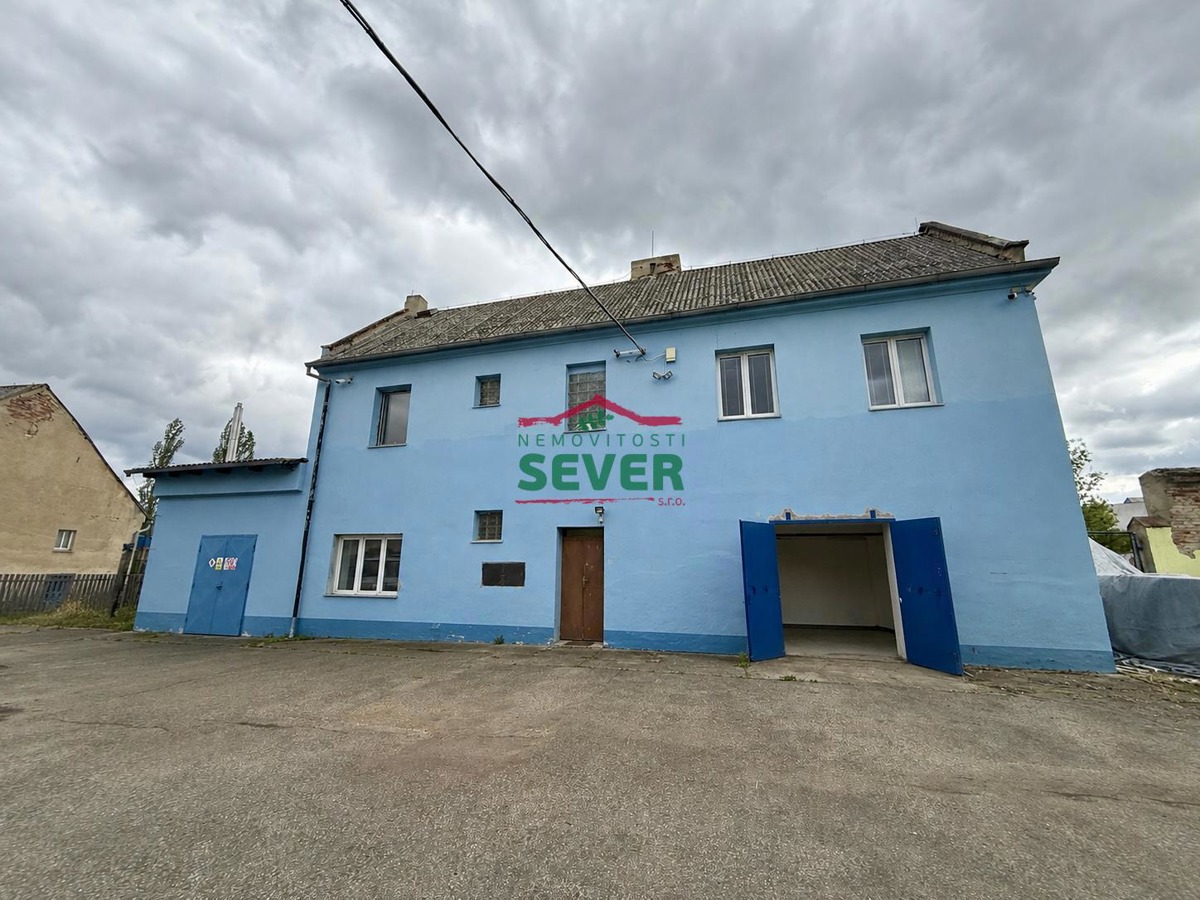 Commercial property for rent · Manufacturing facility