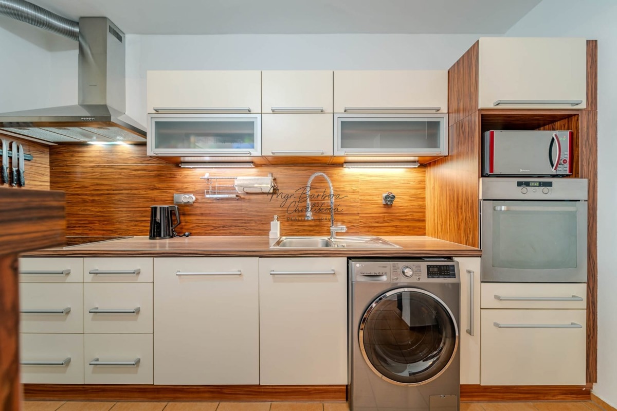Fotografie 1 - Prodej bytu · 3+kk · 92 m²