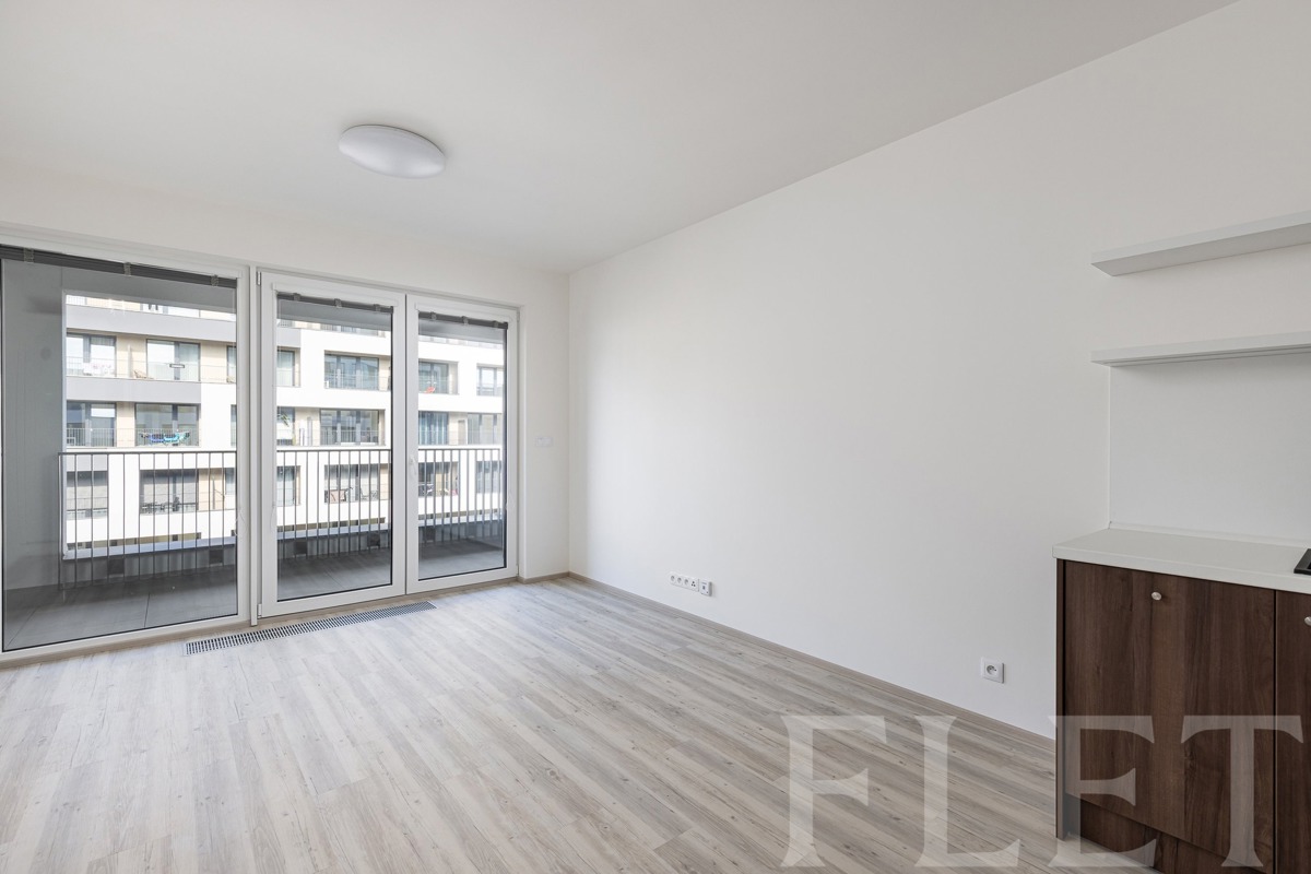Pronájem bytu · 1+kk · 33 m²