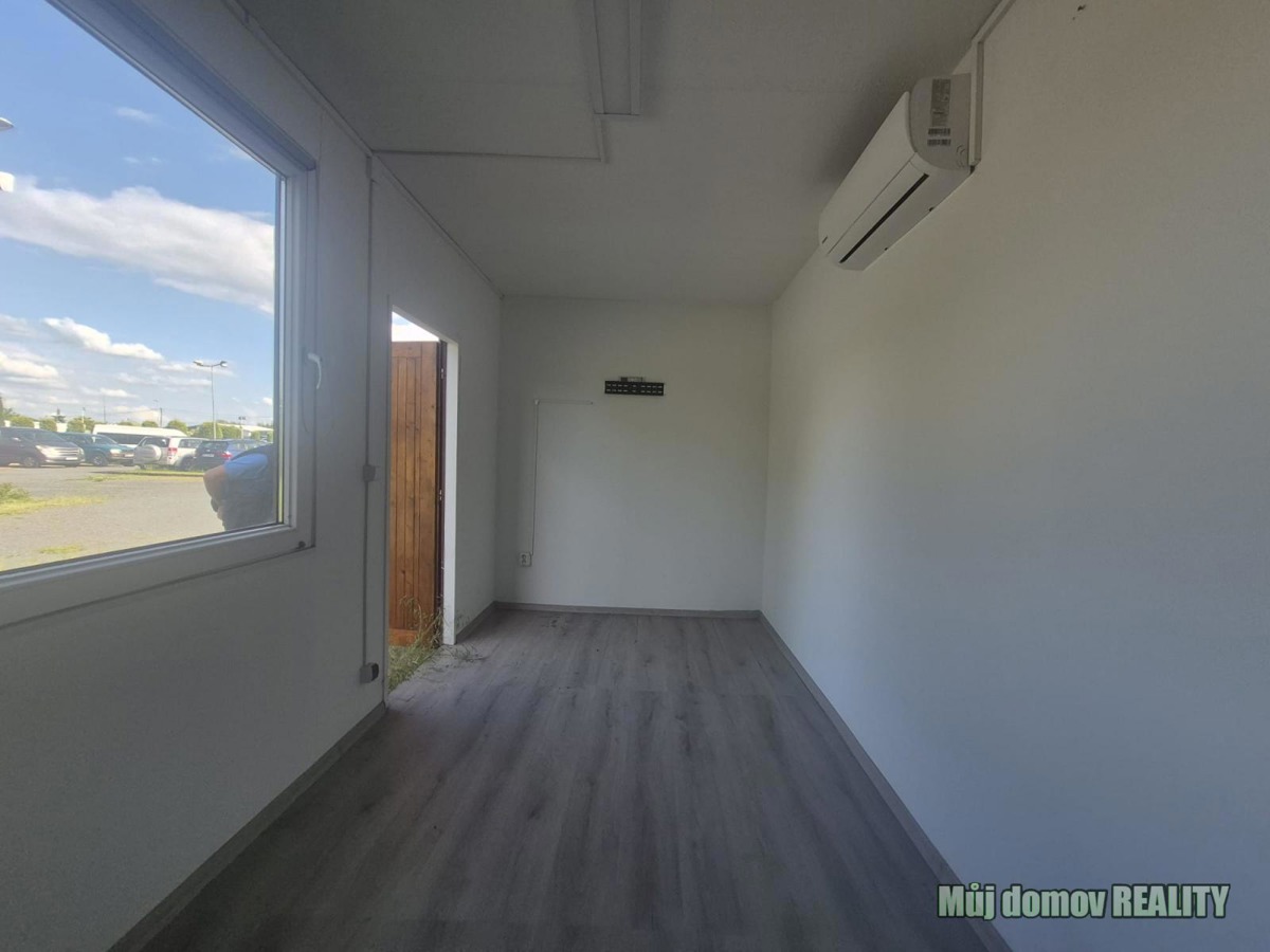 Pronájem komerční nemovitosti · 1 000 m²