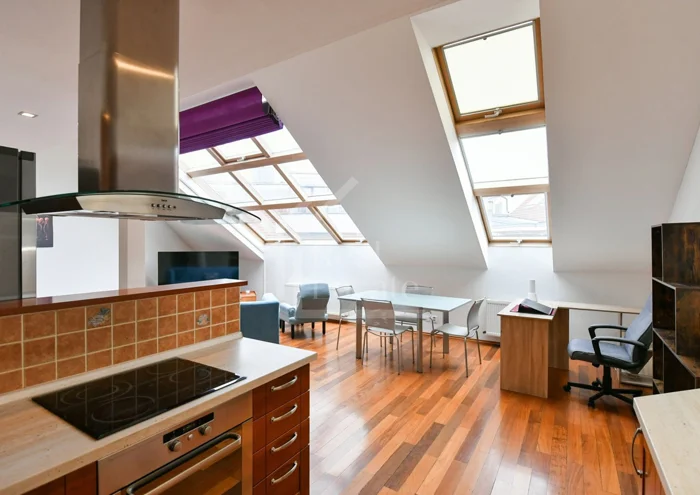 Оренда квартири · 2+kk · 107 m²