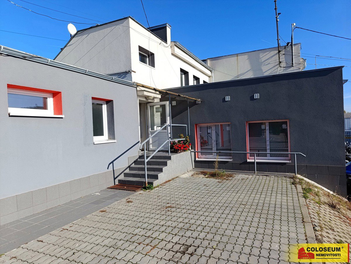 Photo 2/9