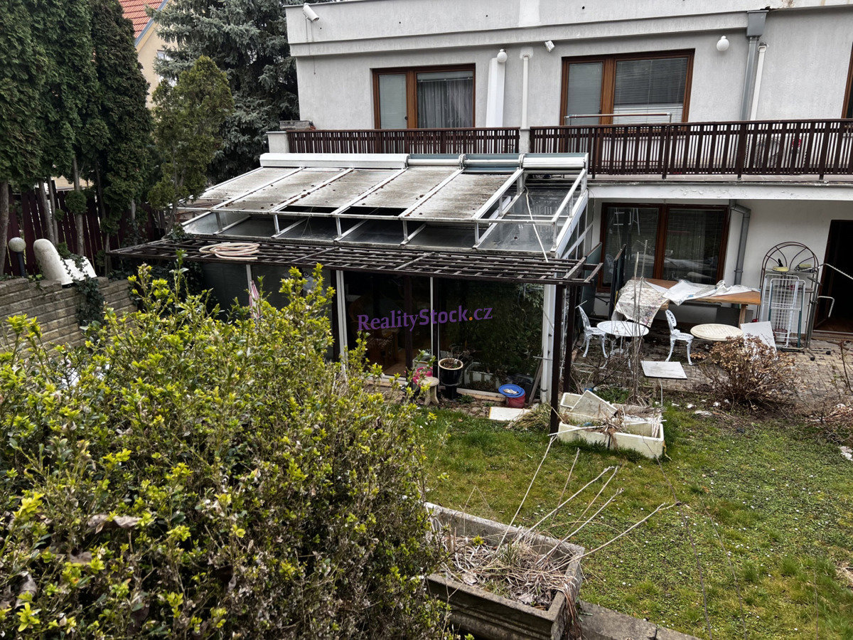 Photo 2/8