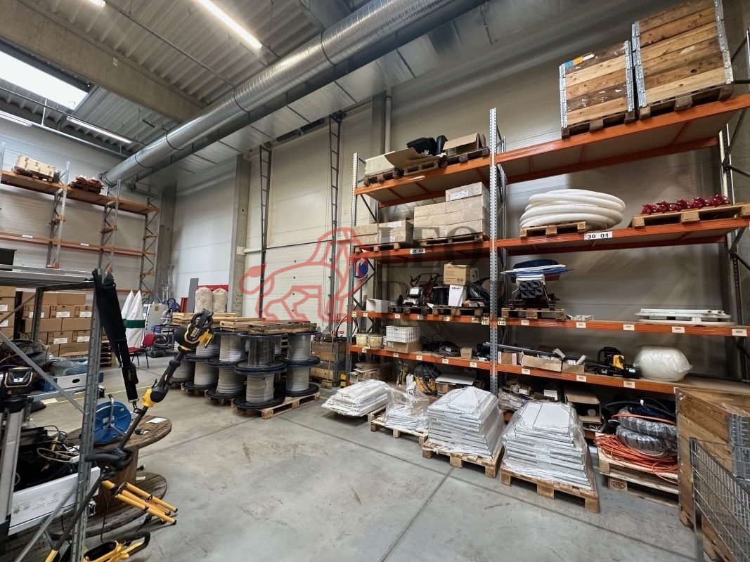 Commercial property for rent · Warehouse · 107 m²