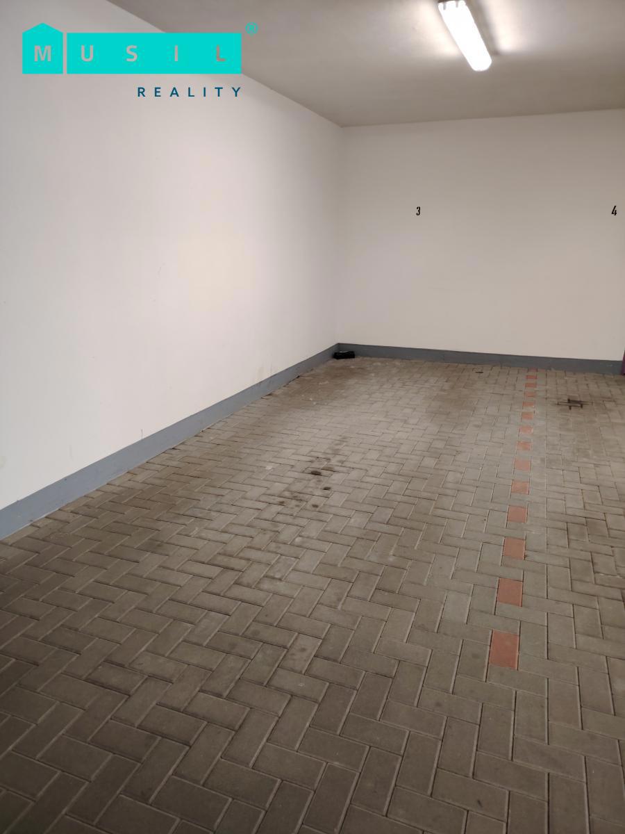 Fotografie 1 - Prodej garáže · 12 m²