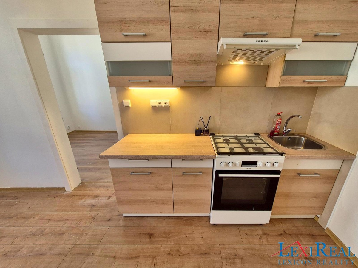 Pronájem bytu · 2+kk · 35 m²