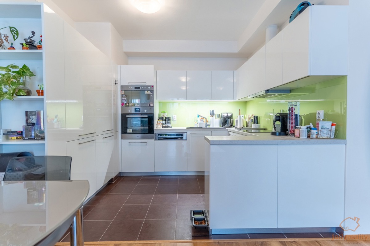 Продаж квартири · 2+kk · 60 m²