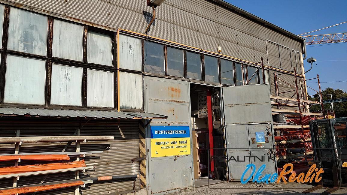 Commercial property for rent · Warehouse · 631 m²