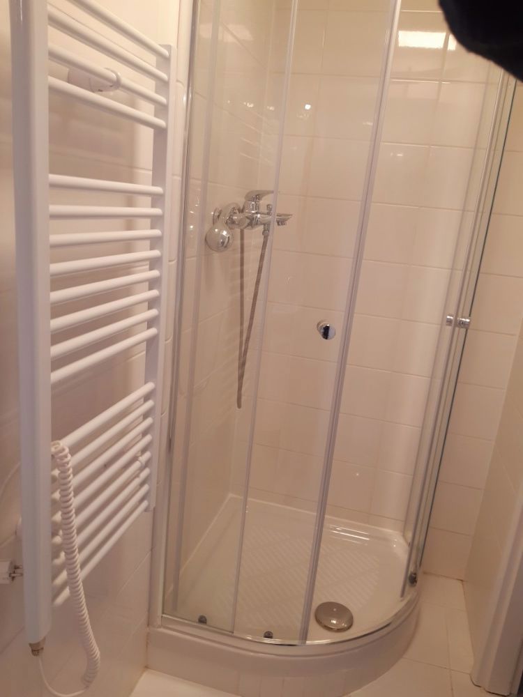 Căn hộ cho thuê · 1+kk · 28 m²